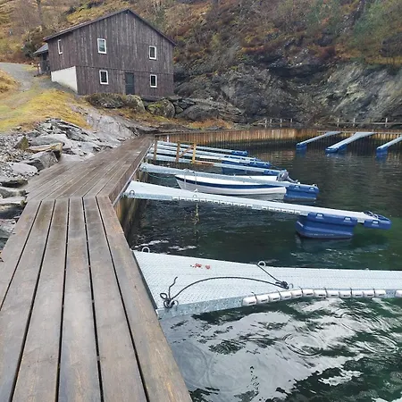 펜션 In Hjelmeland