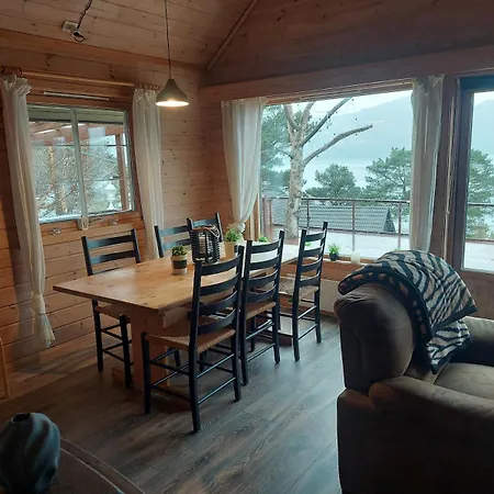 In Hjelmeland